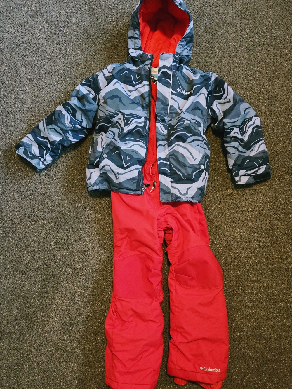 Columbia XS 6/7 Red Bib Snowpants with Blue Mountain/Camo Jacket Coat Snowsuit